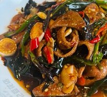 Blood皮菜 stir-fried with猪 liver