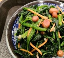 Spinach and Peanut Salad