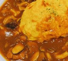 Beef Curry Omelette Rice with 7 Mushrooms