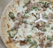 Tuna Cheese Traditional 9-inch Pizza