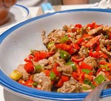 Stir-Fried Beef with Yellow Onion