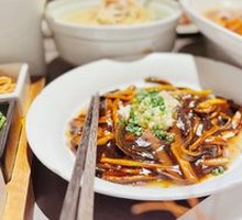 Shanghai-style Eel in Hot Oil Sauce