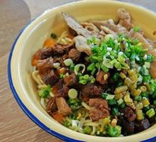 Double-Flavor Hot Dry Noodles
