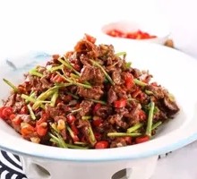 Stir-Fried Beef with Yellow Onion