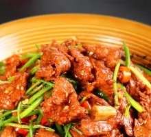 Stir-Fried Beef with Yellow Onion