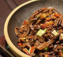 Hunan Smoked Meat and Dried Bamboo Shoots Pot