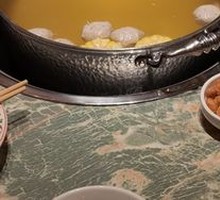 Beef tendon meatball hot pot base