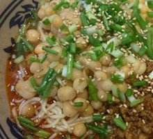 Fresh Fragrant Noodles with Mixed Ingredients