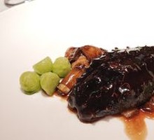 Dong's Scallion-Braised Sea Cucumber