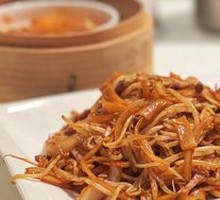 Dry-Fried Beef Rice Noodles