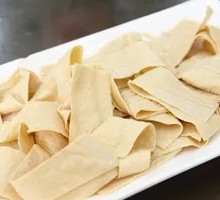 Oil-soaked tofu skin