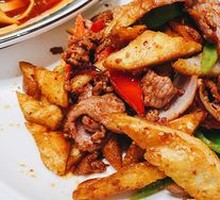 Grilled Naan with Meat Stir-Fry