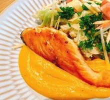 Pan-Seared Salmon with Pumpkin Salad