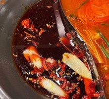 Private Chef Tomato Yin-Yang Pot