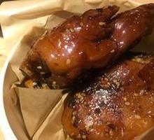 Braised Pork Trotters in Old Sauce