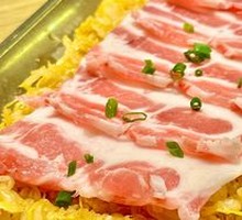 Sour Cabbage with Pork Belly