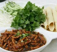 Beijing-style Shredded Pork in Soy Sauce