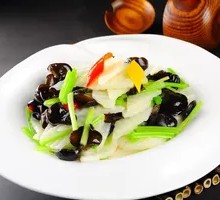 Stir-fried Dandelion, Black Fungus, and Yam