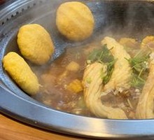 Fragrant Spare Ribs Stewed in Iron Pot