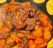 Stewed Lamb Spine in Iron Pot