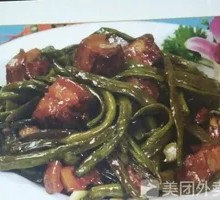 Braised pork with dried beans