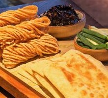 Beijing-style crepe with hairtail fish