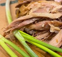 Classic Sauce-Braised Torn Chicken