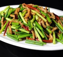 Garlic Shoots and Pork Rice Bowl