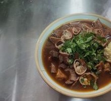 Braised Pork and Steamed Bun