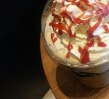 Red颜 Strawberry Cheesecake Frappuccino (Large)