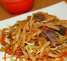 Stir-Fried Rice Noodles with Meat