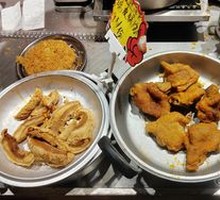 Braised Pig's Feet with Crispy Skin