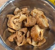 Braised Pork Intestines with Spicy Flavor