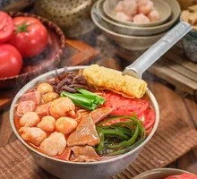 Rich Tomato Shrimp Dumpling Noodles