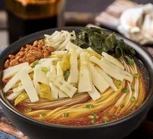 Bamboo Shoot Noodles