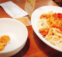 Tomato and Egg Noodles Stir-Fry