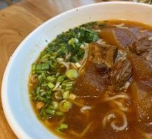 Radish and Beef Shank Noodles