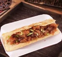 Braised Pork with Flatbread