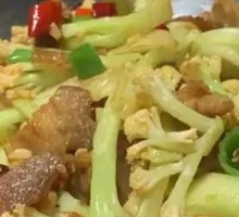 Stir-fried Cabbage with Meat