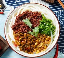 Secret-Recipe Chicken Rice Noodles