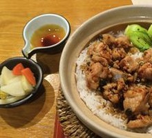Steamed Spare Ribs with Black Bean Sauce in Clay Pot Rice