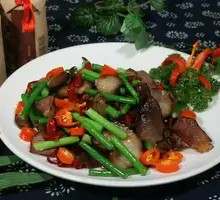 Stir-fried Garlic Chives with Preserved Meat