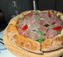 Arugula Parmesan Pizza