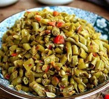 Mini Tangy Pickled Beans