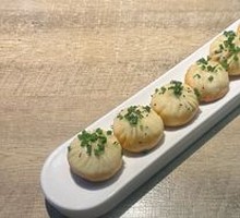 Shanghai Steamed Bun with Crispy Bottom