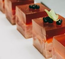 Crystal Meat with Caviar