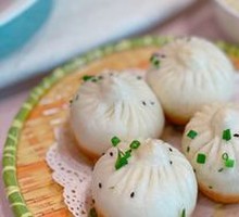 Shanghai Steamed Bun with Crispy Bottom