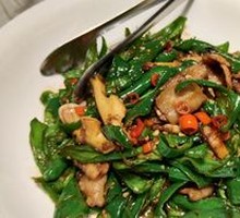 Hermes-style Pepper Stir-Fried Pork
