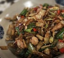Hunan Pickled Pepper and Green Bean Stir-fry with Meat