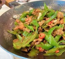 Yangque Lake Chili Stir-Fried Wild Boar Pork